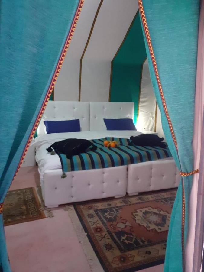 ホテル Sahara Family Camp メルズーガ エクステリア 写真
