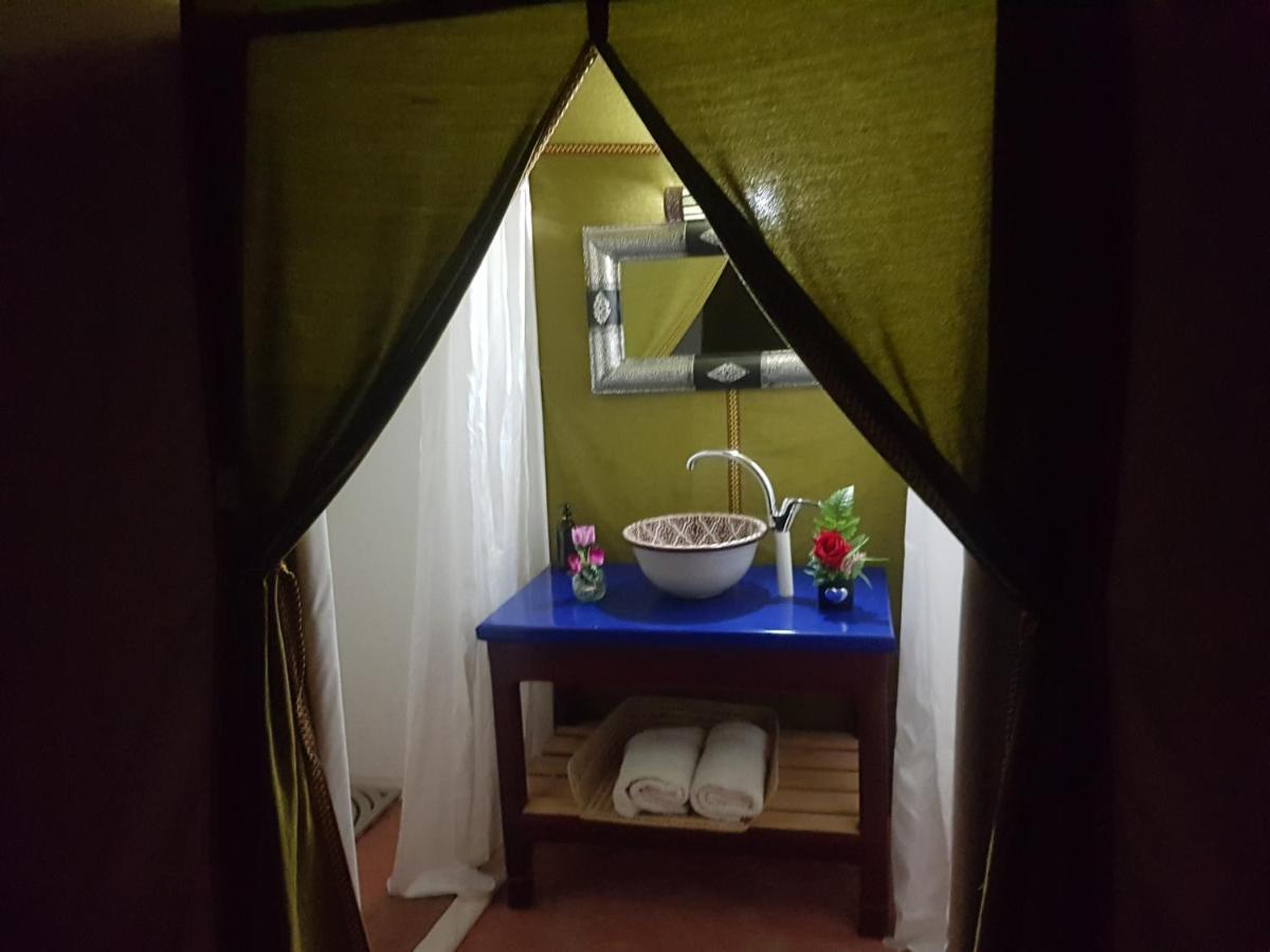 ホテル Sahara Family Camp メルズーガ エクステリア 写真