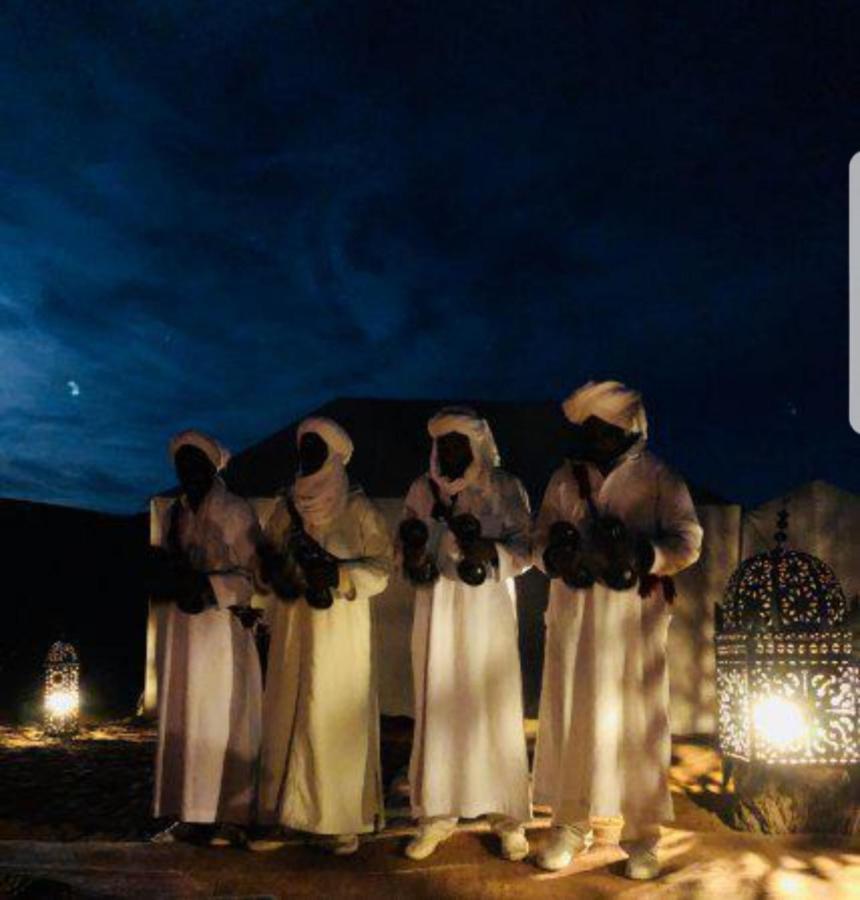 ホテル Sahara Family Camp メルズーガ エクステリア 写真
