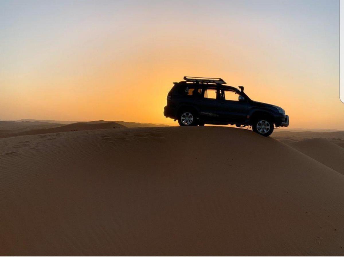 ホテル Sahara Family Camp メルズーガ エクステリア 写真