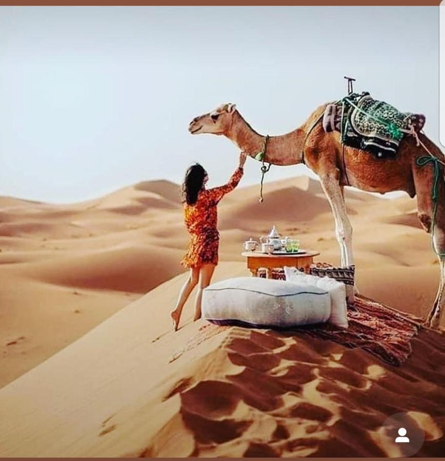 ホテル Sahara Family Camp メルズーガ エクステリア 写真