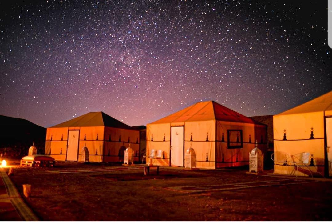 ホテル Sahara Family Camp メルズーガ エクステリア 写真